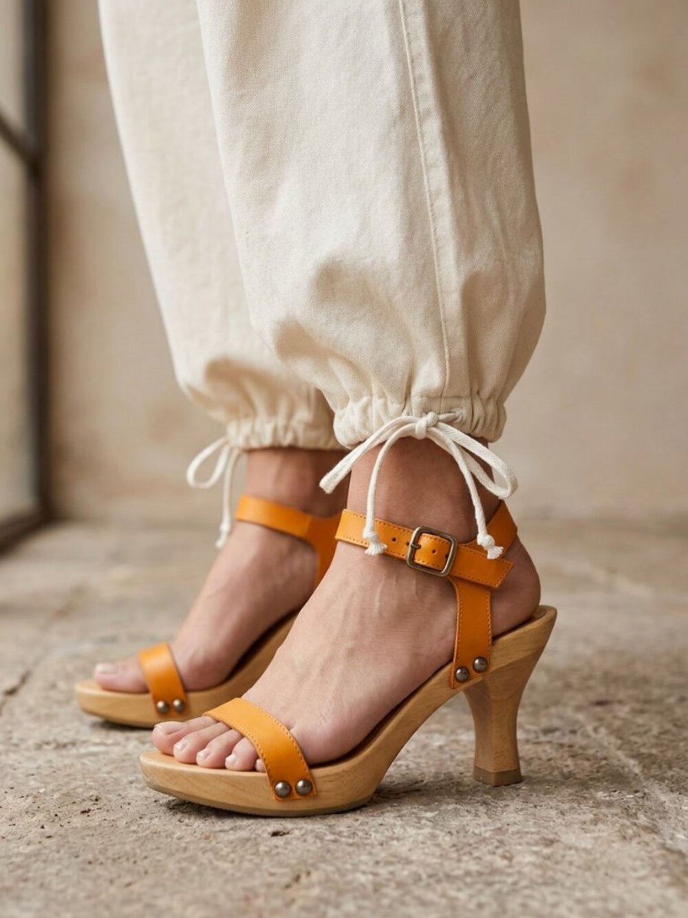 Paralelo By GVD Wood Sole 70s Orange Leather Studded Thin Clog Sandals Size EU37
